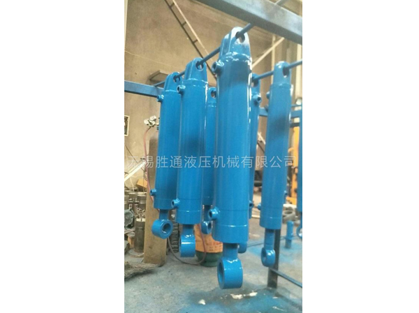 耳(er)環(huan)油缸